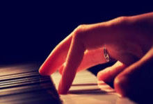 虎扑：英超賽季最佳球員候選名單公布 曼城和阿森納各有兩人入選.